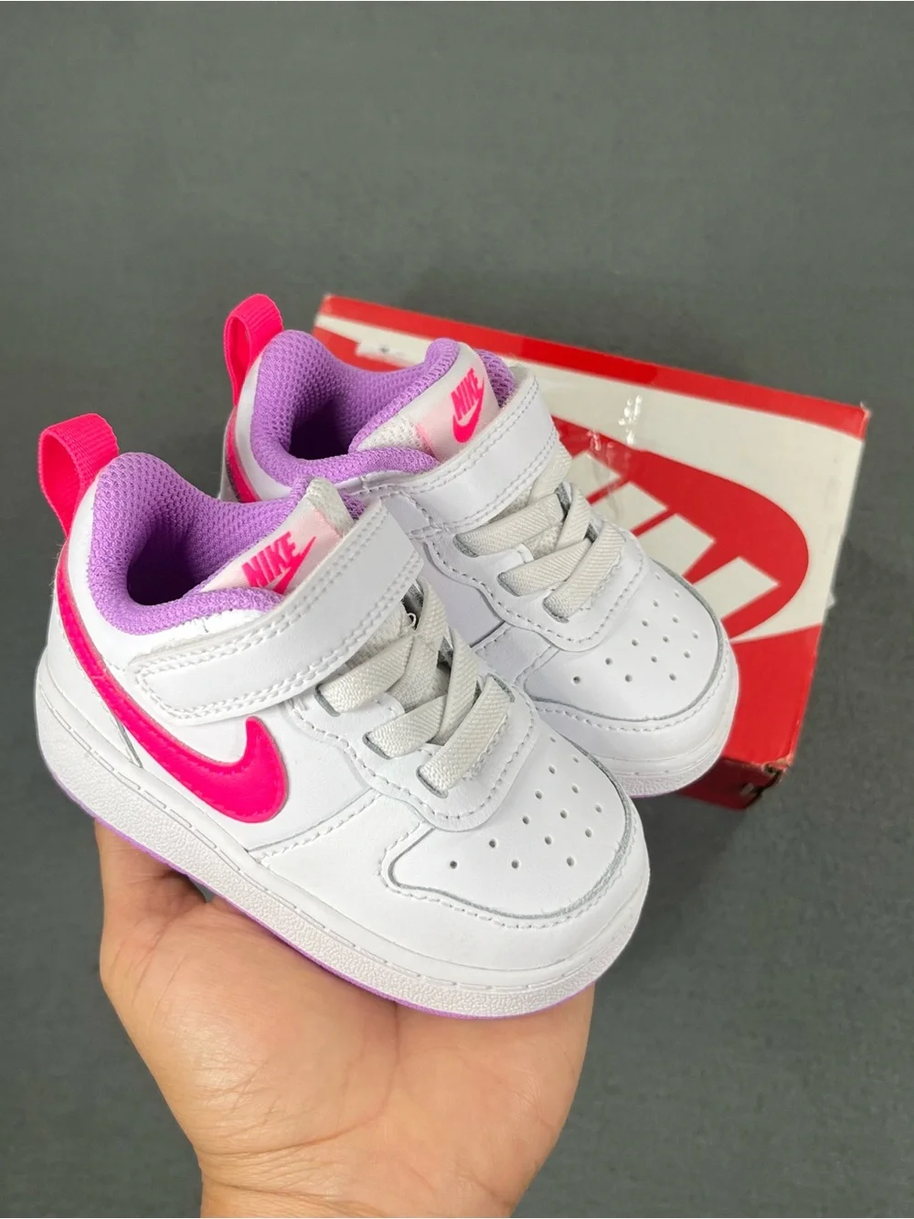 Nike Court Borough Low 2 Girls White Pink Shoes size 4C